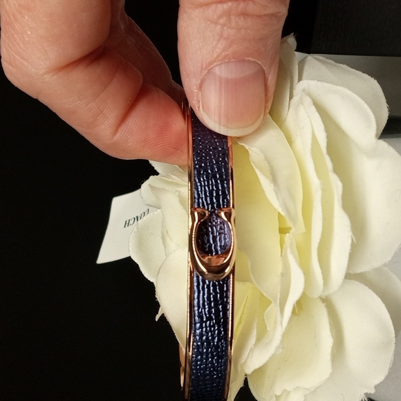 COACH ENAMEL BRACELET IN MIDNIGHT BLUE LEATHER WITH ROSE GOLD HARDWARE - Picture 9 of 12